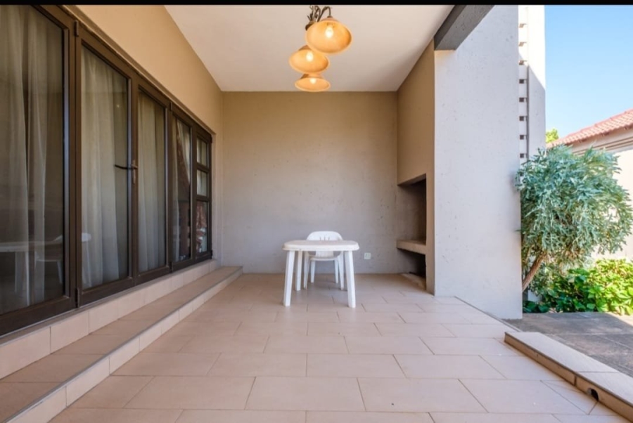 To Let 4 Bedroom Property for Rent in Kosmos Ridge North West